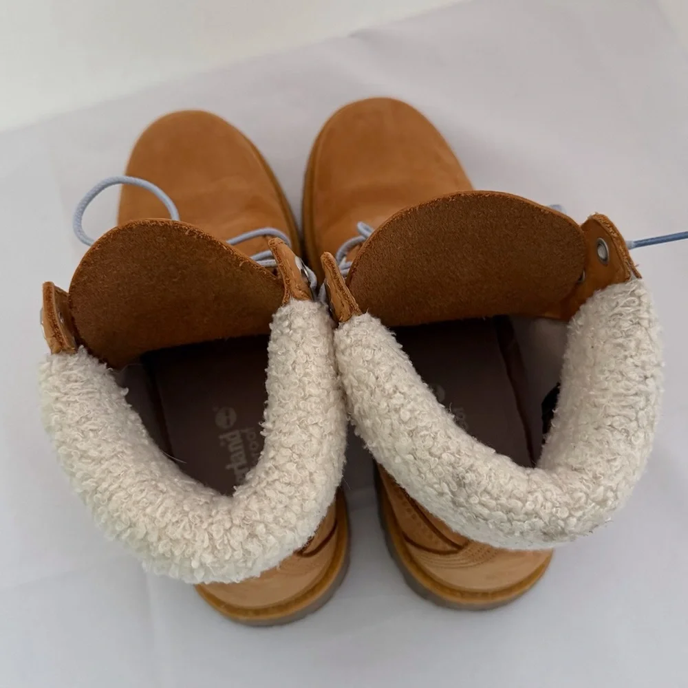 Timberland teddy fleece lace up boots light tan cream sherpa women’s 7 EUC - Picture 4 of 12